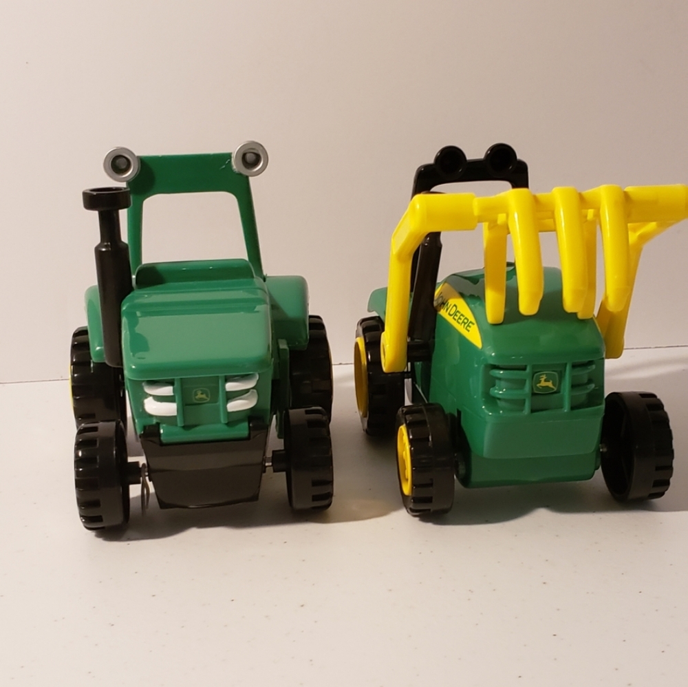 John Deere Plastic tractors Trucks
